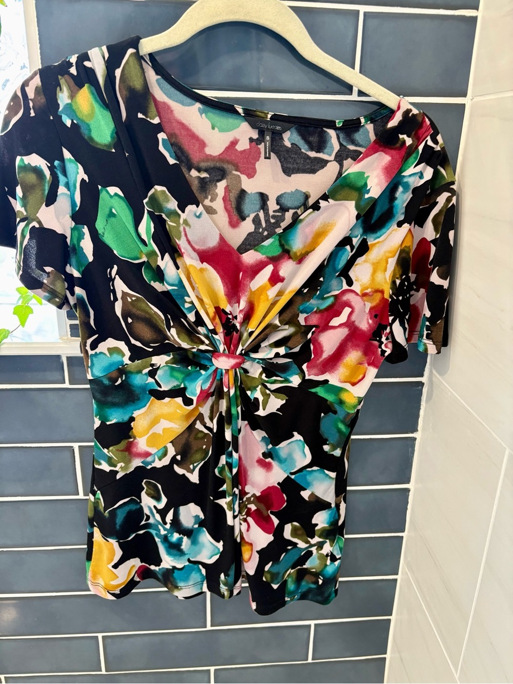 Daisy Fuentes Multicolor Watercolor Floral Top